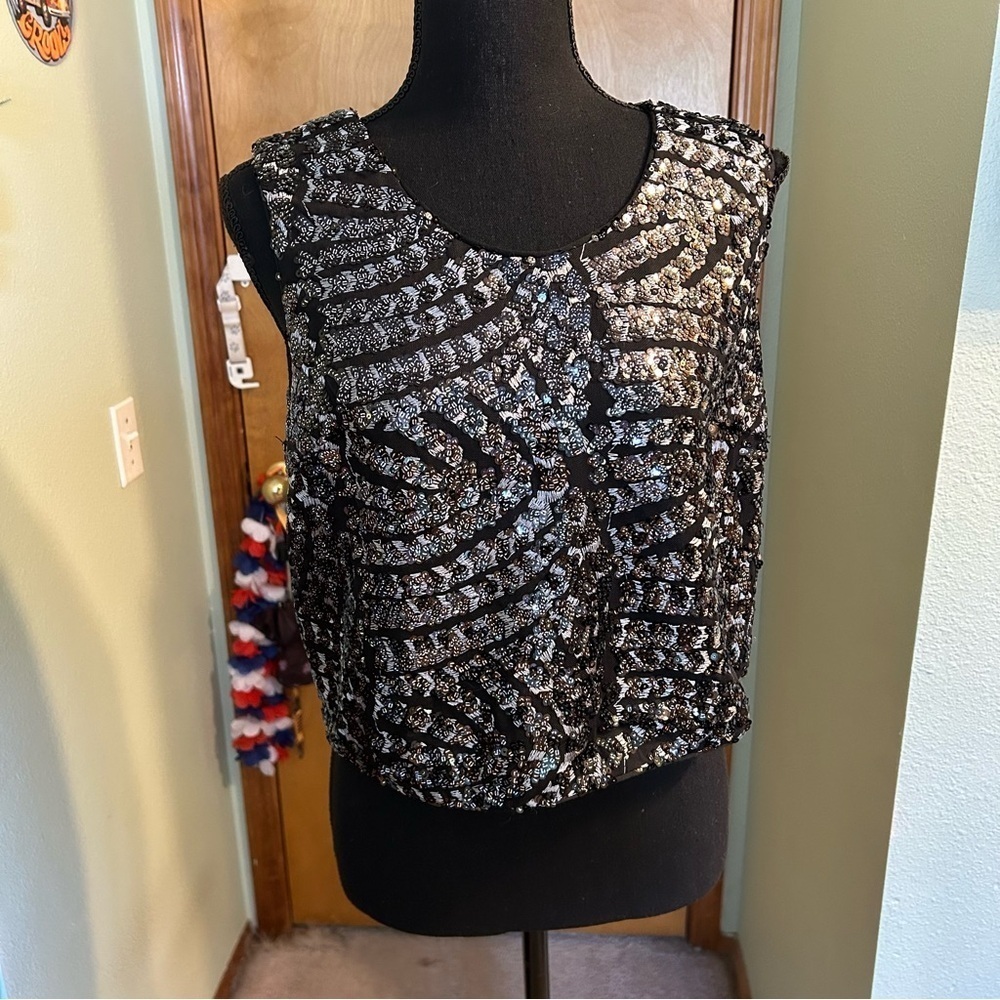 Walter Baker Jaylene Gatsby Sequin top sleeveless black and silver size L